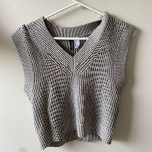 Knit sweater vest